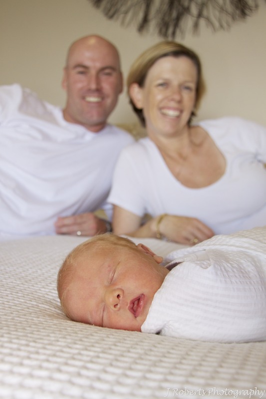 Parents with newborn - newborn portrait photography